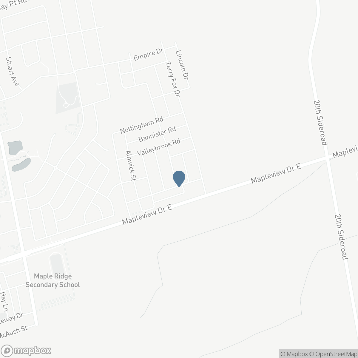 10 DURHAM AVENUE, Barrie, Ontario L9S 2Z8